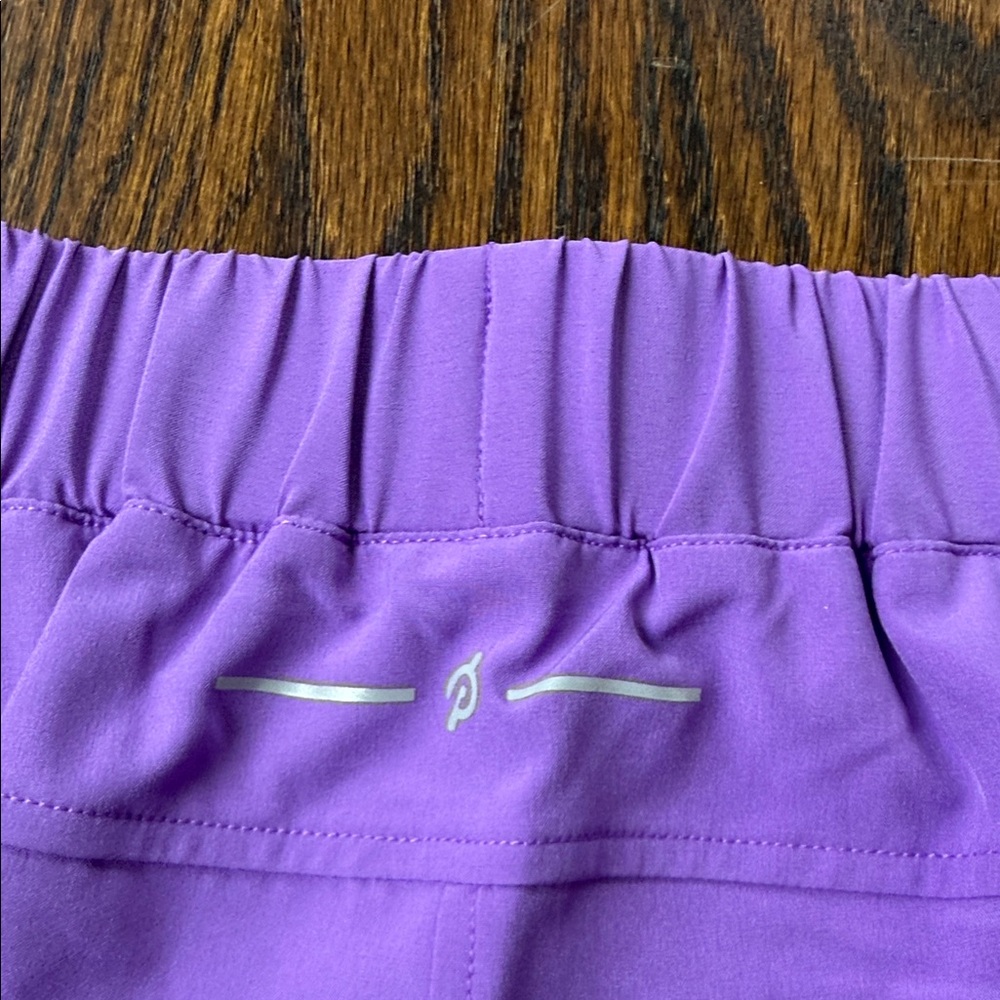 NWT Peloton 3" Output Geometric Run Short - Picture 10 of 10